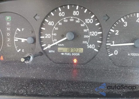 2000 Toyota Camry Ce/Le/Xle из США, поврежденный, VIN JT2BG22K1Y0438884